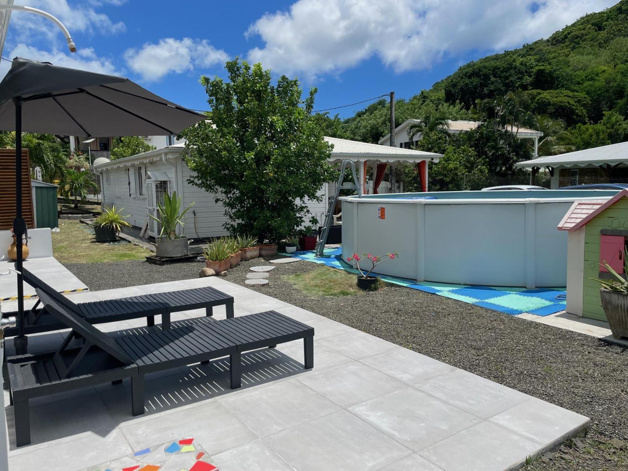 Bungalow "Doussin' Kreyol", Au Calme A 150M De La Plage Grande Anse Exterior photo